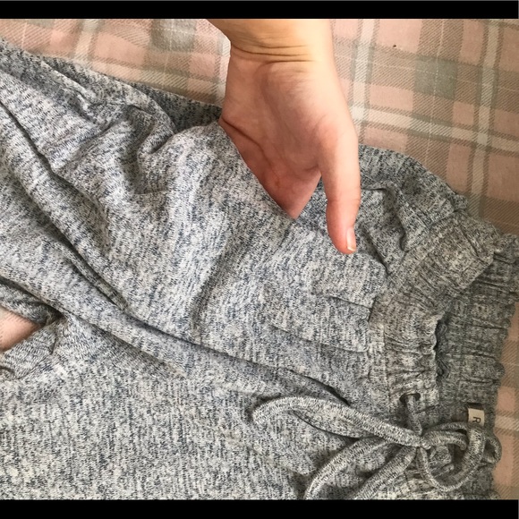 ROXY Women’s Heather Grey Cozy Sweatpants/Joggers - Picture 2 of 5